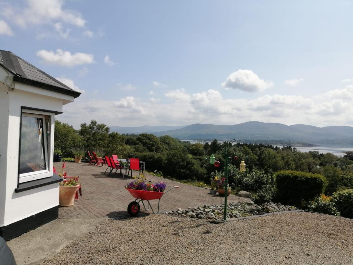 ケンメア Grenane Heights Bed & Breakfast エクステリア 写真