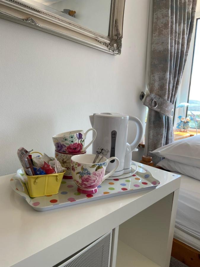ケンメア Grenane Heights Bed & Breakfast エクステリア 写真