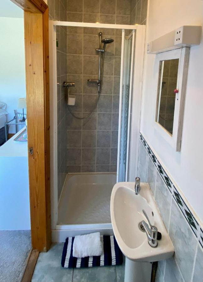 ケンメア Grenane Heights Bed & Breakfast エクステリア 写真